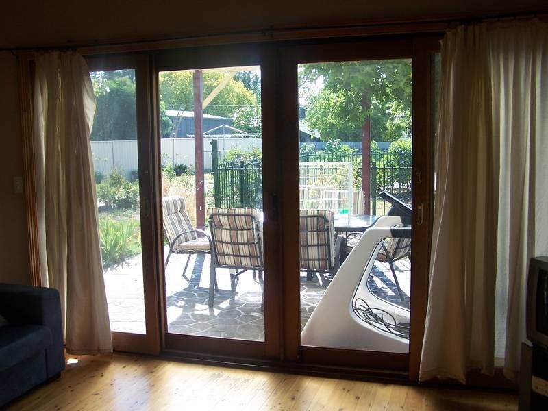 64 Oak Street, Seymour VIC 3660