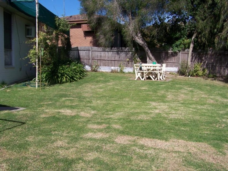 8 Monash Drive, Seymour VIC 3660