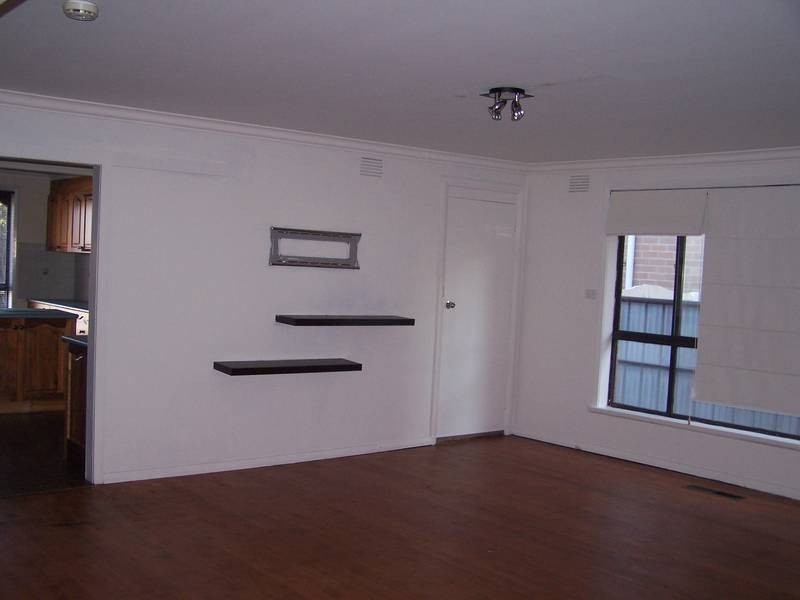 2 Priestley Crescent, Seymour VIC 3660