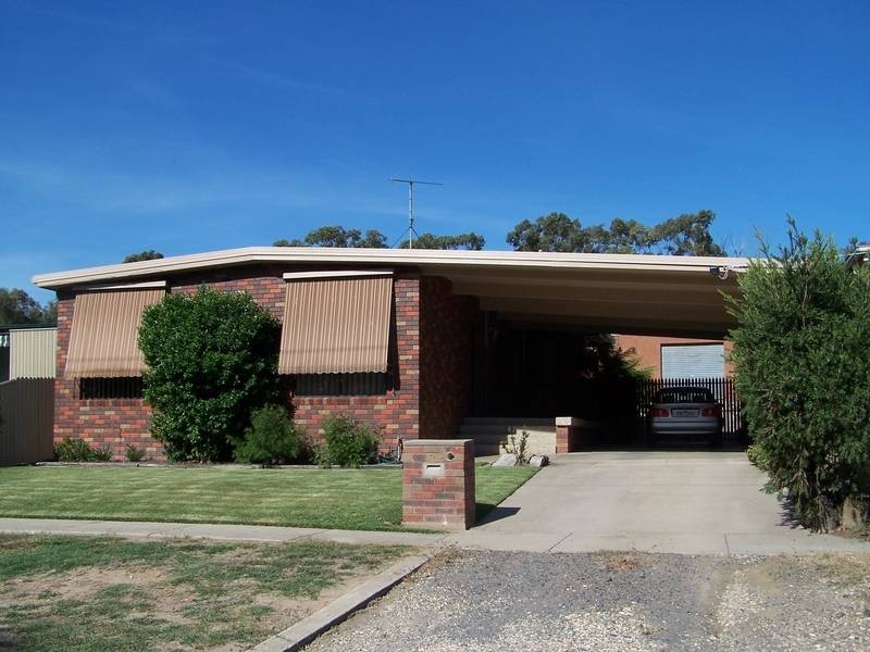 74 Redbank Road, Seymour VIC 3660