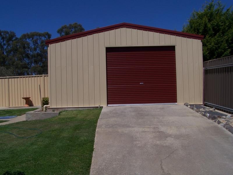 74 Redbank Road, Seymour VIC 3660