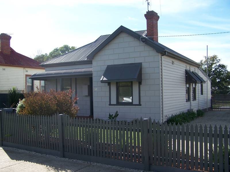 52 Oak Street, Seymour VIC 3660