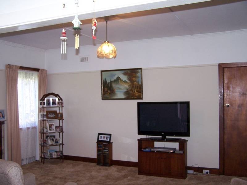 19 Progress Street, Seymour VIC 3660