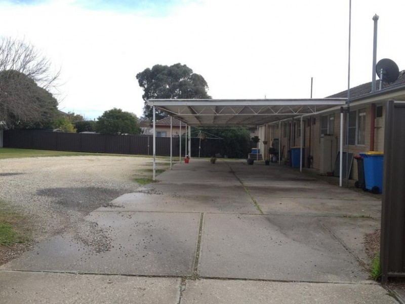 1/5 Howe Street, Seymour VIC 3660