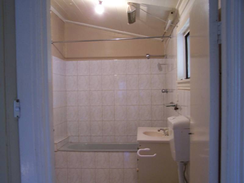 39 Oak Street, Seymour VIC 3660