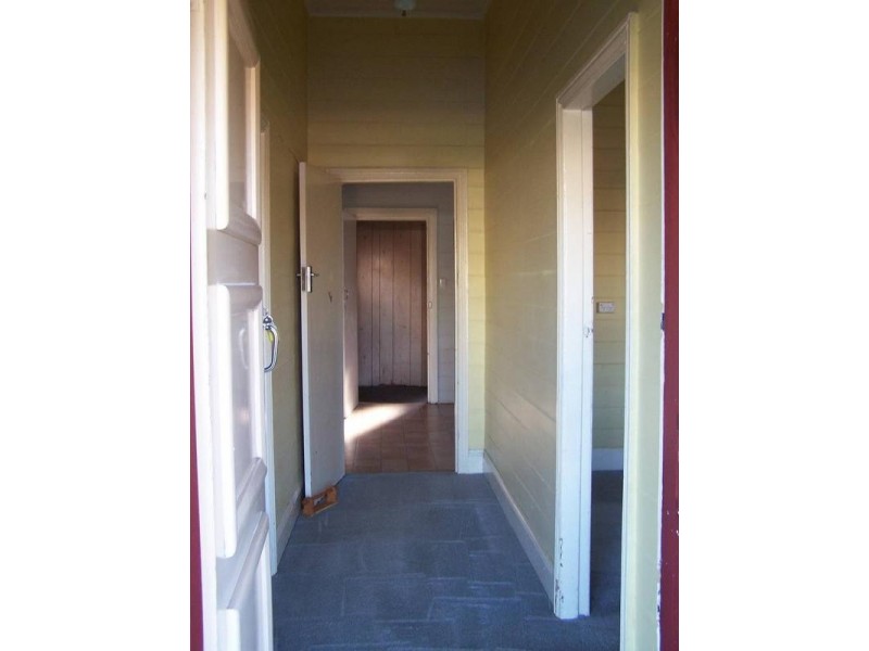 39 Oak Street, Seymour VIC 3660