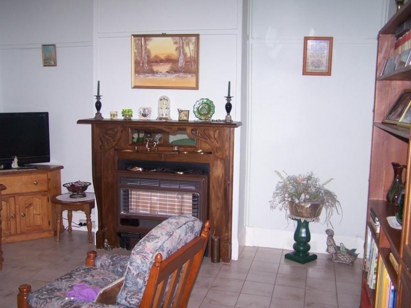 13 Progress Street, Seymour VIC 3660