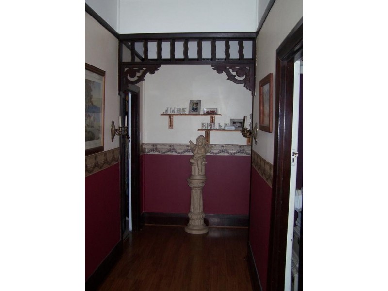 8 Tristan Street, Seymour VIC 3660