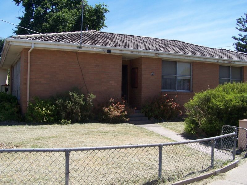 37 Sinclair Crescent, Seymour VIC 3660
