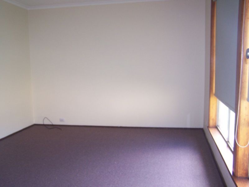 37 Sinclair Crescent, Seymour VIC 3660