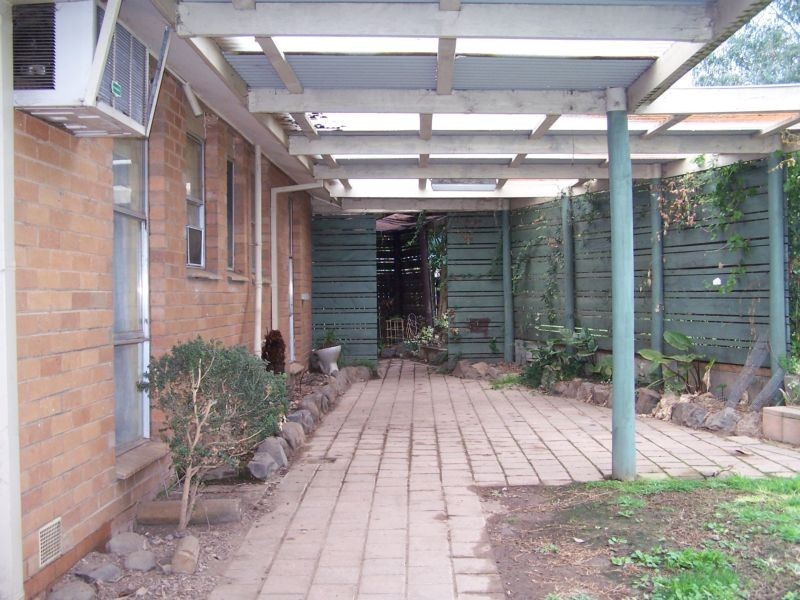 4 Shields Court, Seymour VIC 3660