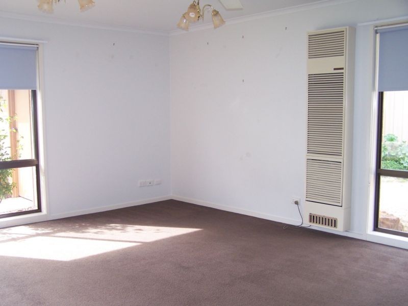 13 Coughlin Court, Seymour VIC 3660