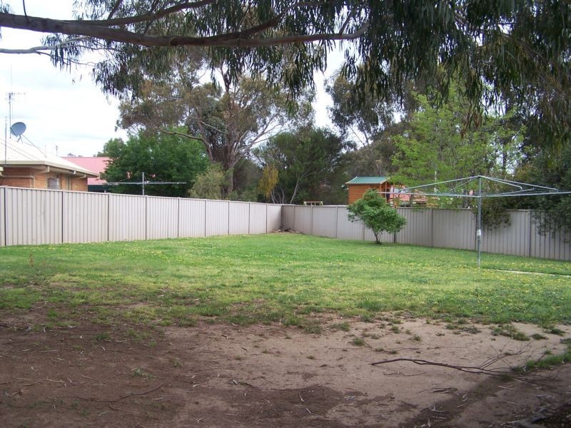 13 Coughlin Court, Seymour VIC 3660