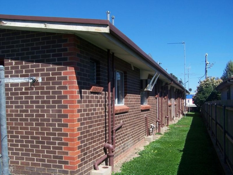 12 Oak Street, Seymour VIC 3660
