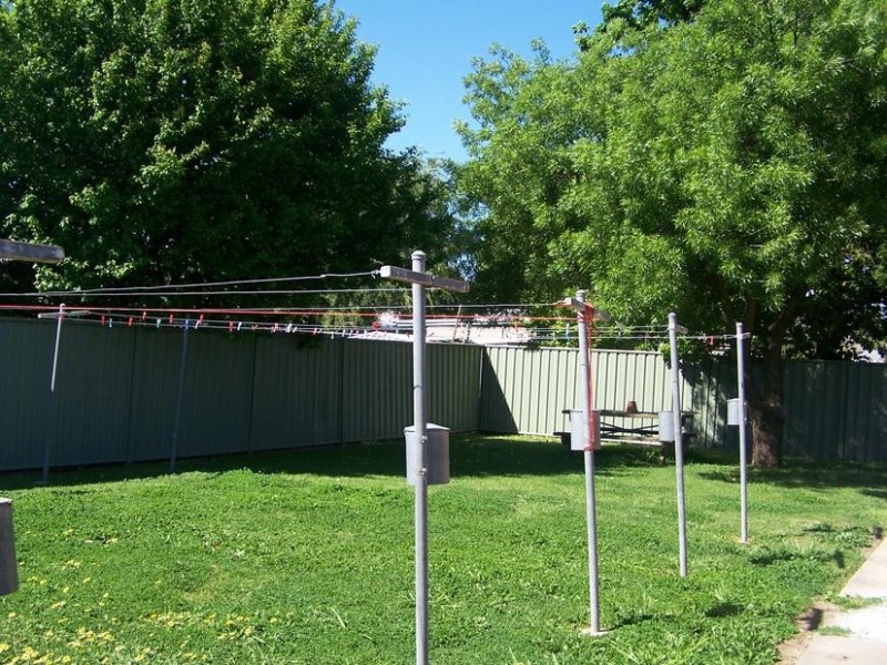 12 Oak Street, Seymour VIC 3660