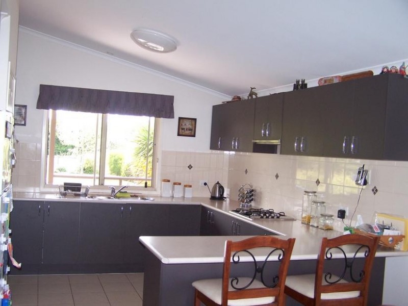 11 Hughes Street South, Avenel VIC 3664