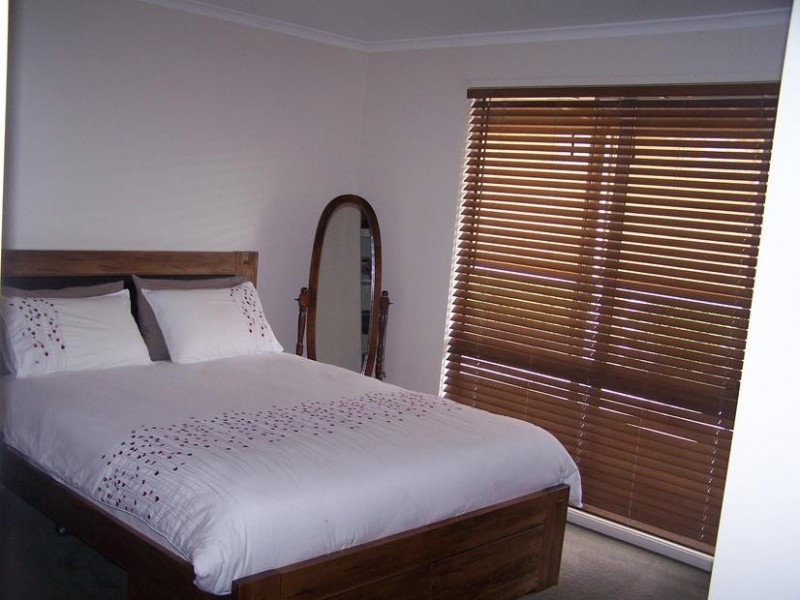 11 Hughes Street South, Avenel VIC 3664