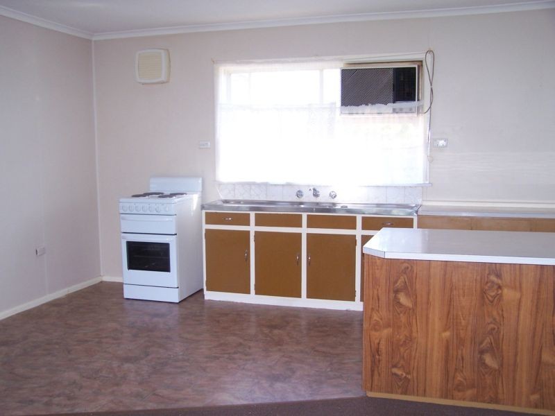 4/12 Oak Street, Seymour VIC 3660