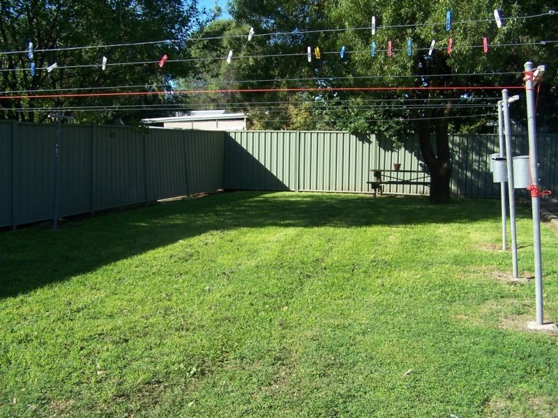 4/12 Oak Street, Seymour VIC 3660