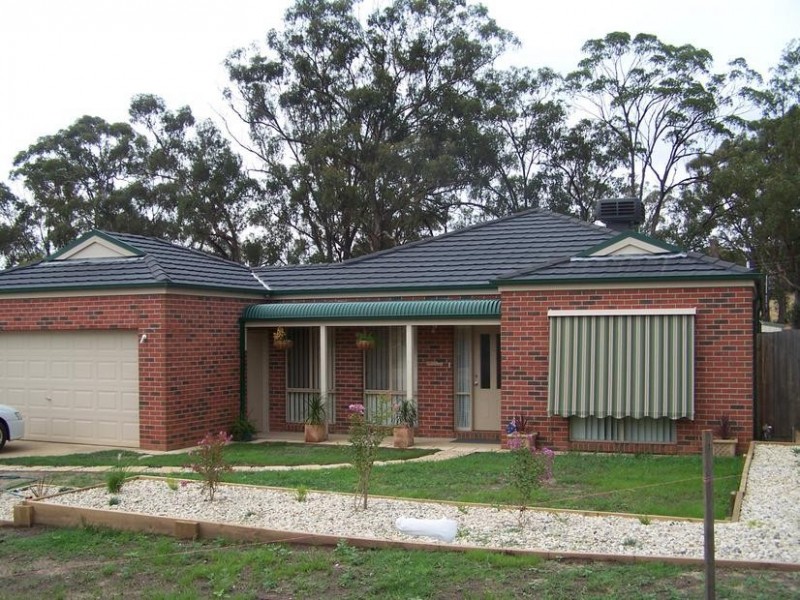 12 Lightwood Avenue, Seymour VIC 3660