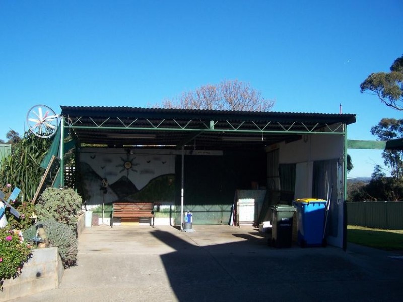 16 Delhi Street, Seymour VIC 3660