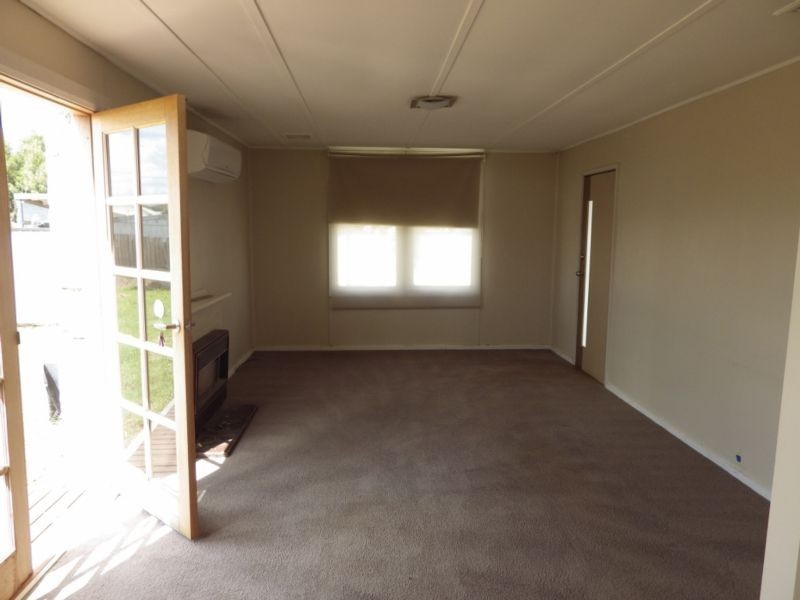 11 Batten Street, Seymour VIC 3660