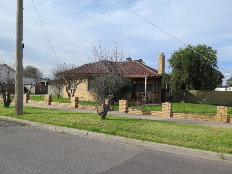 2 Oak Street, Seymour VIC 3660