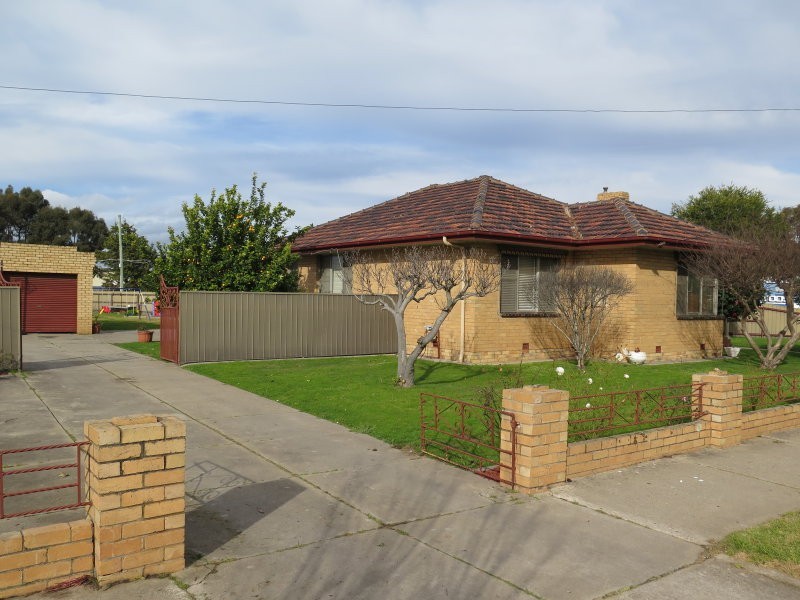 2 Oak Street, Seymour VIC 3660