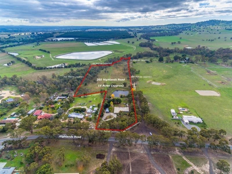 205 Highlands Road, Seymour VIC 3660