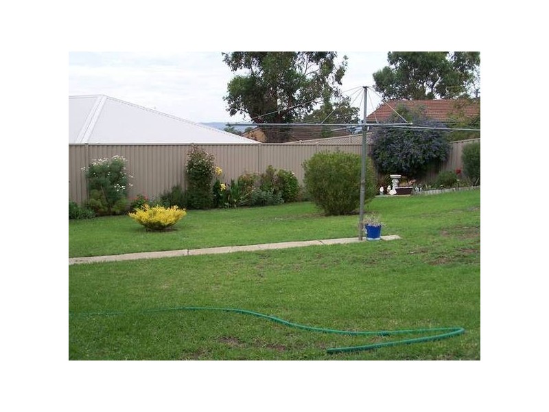 35 Chisholm Crescent, Seymour VIC 3660
