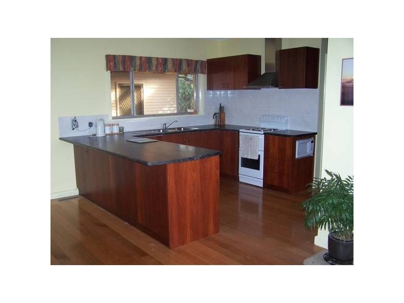 10 Guild Street, Seymour VIC 3660