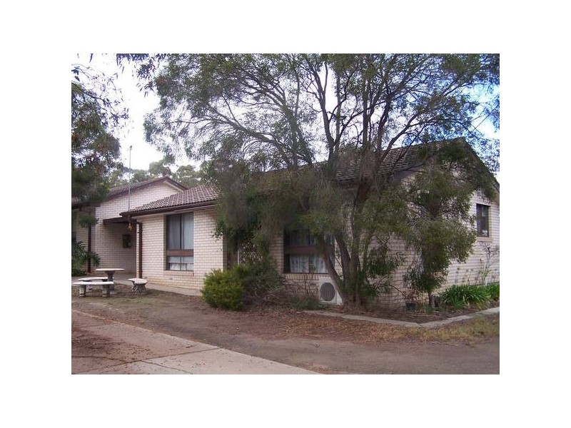 Unit 1&2/86 Redbank Road, Seymour VIC 3660