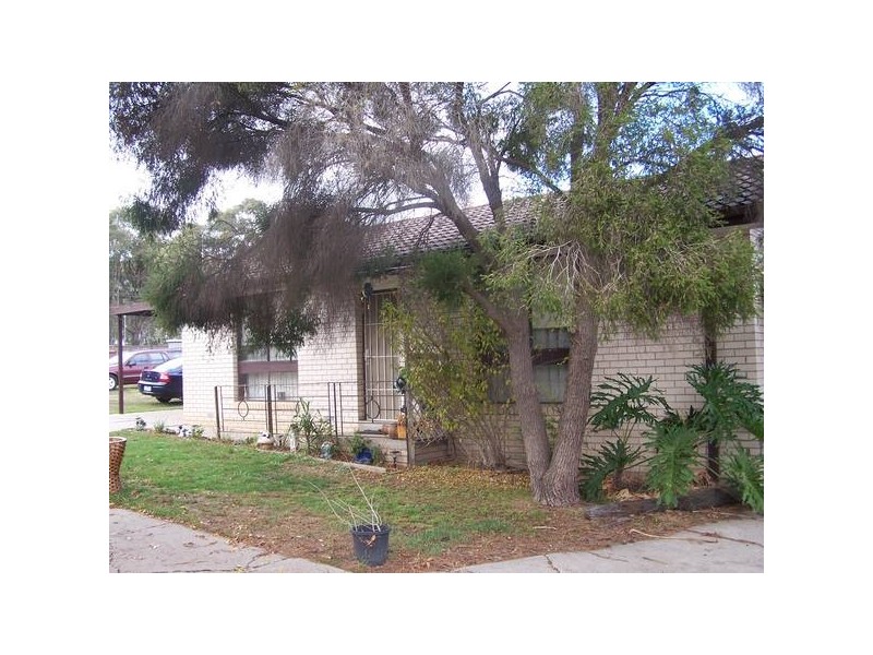 Unit 1&2/86 Redbank Road, Seymour VIC 3660