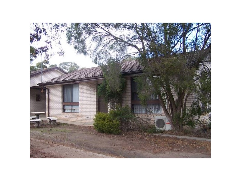 Unit 1&2/86 Redbank Road, Seymour VIC 3660