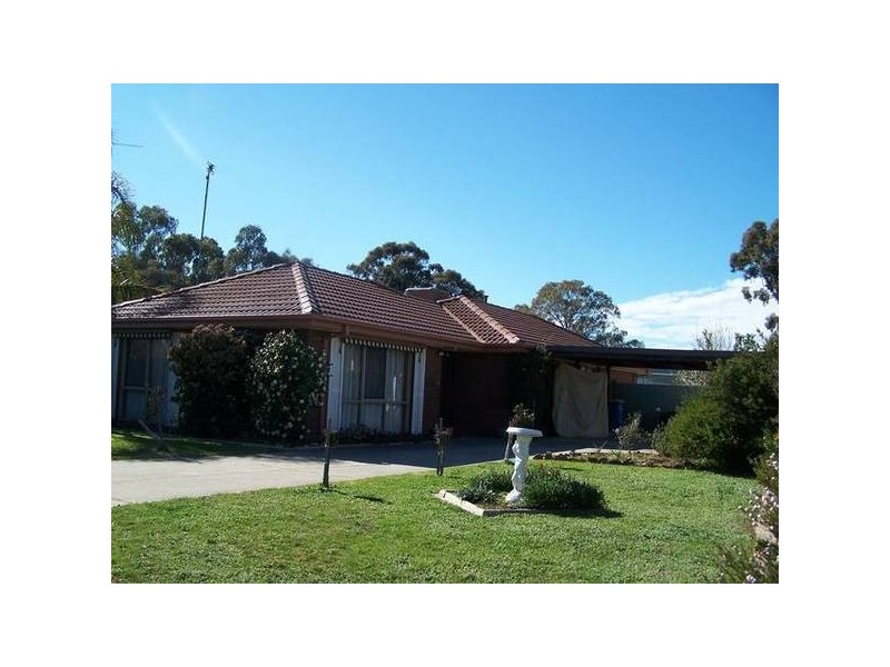 4 Mc Clusky Court, Seymour VIC 3660