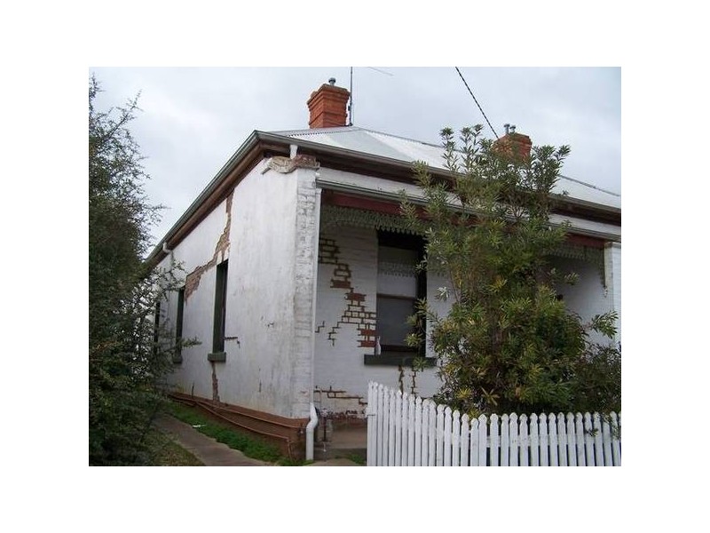 12 Collas Street, Seymour VIC 3660