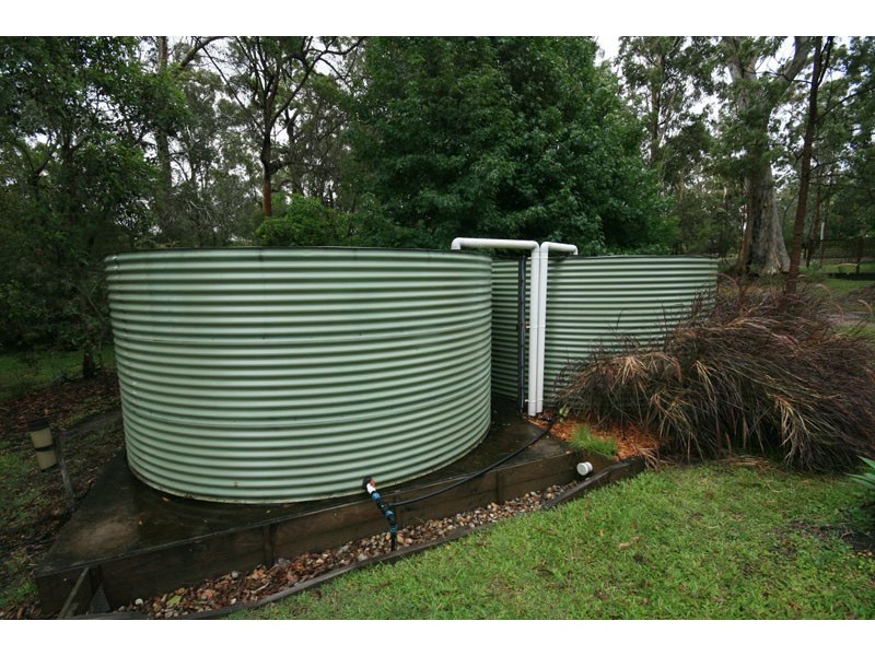 81 Lakeside Drive, Carbrook QLD 4130