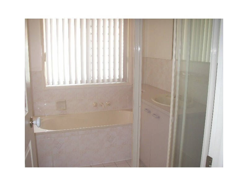 16 La Grange Court, Shailer Park QLD 4128