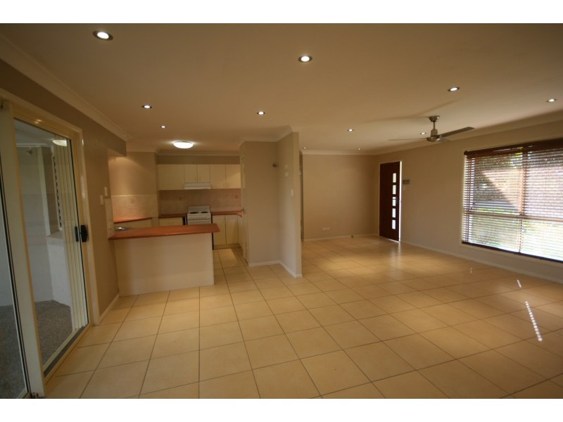 14 Tahan Crescent, Tanah Merah QLD 4128