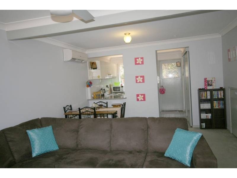 27,/3809 Pacific Highway, Tanah Merah QLD 4128