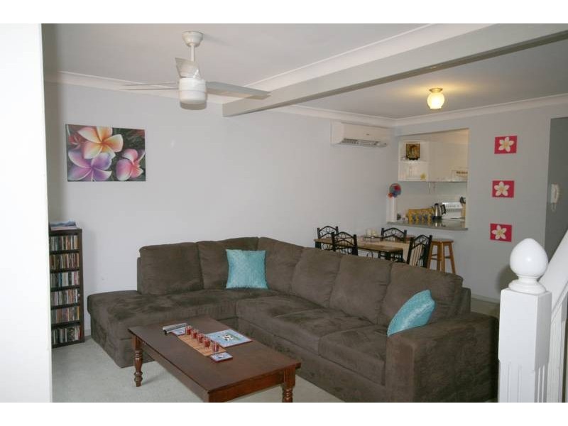 27,/3809 Pacific Highway, Tanah Merah QLD 4128