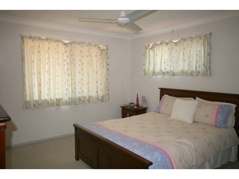 27,/3809 Pacific Highway, Tanah Merah QLD 4128