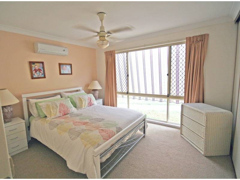 3 Minnie Place, Windaroo QLD 4207