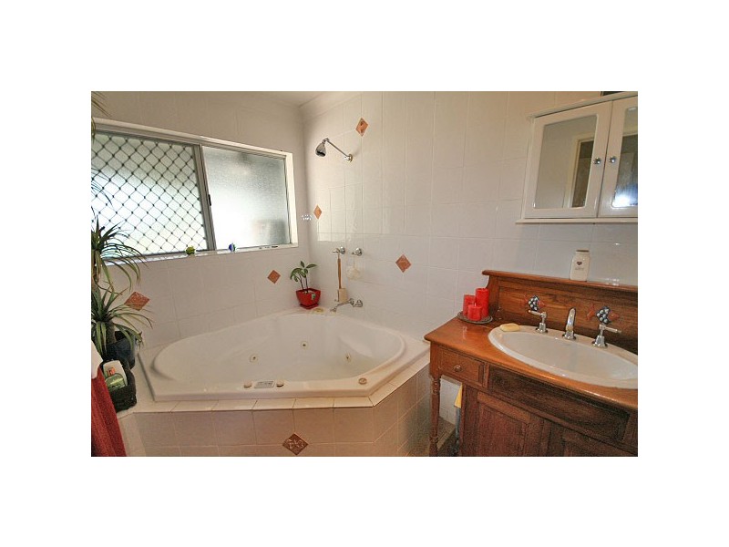 32 Ronald Street, Shailer Park QLD 4128