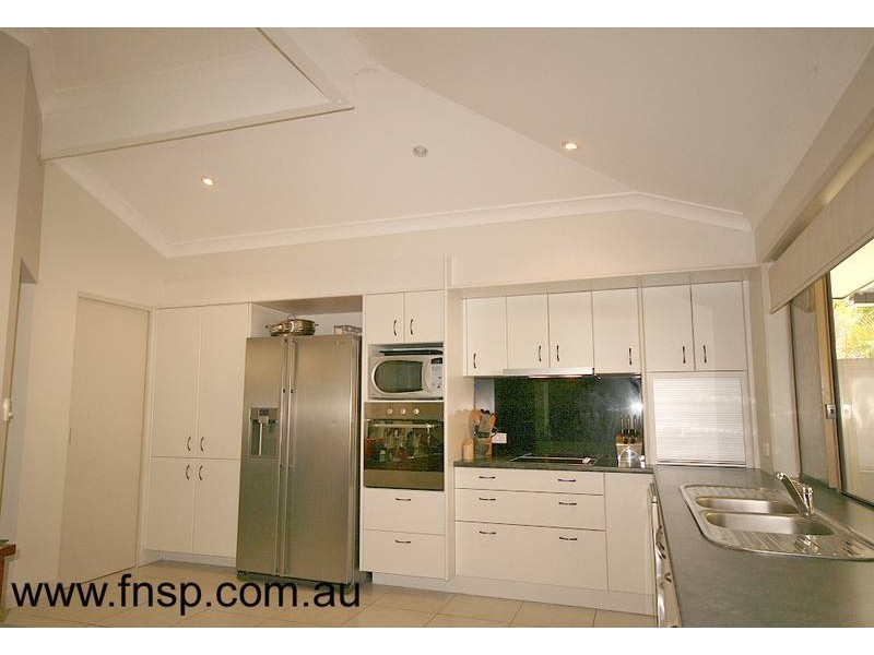 3 Parkview Crescent, Shailer Park QLD 4128