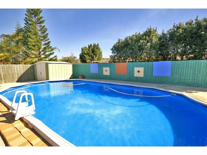 14 Seletar Place, Tanah Merah QLD 4128