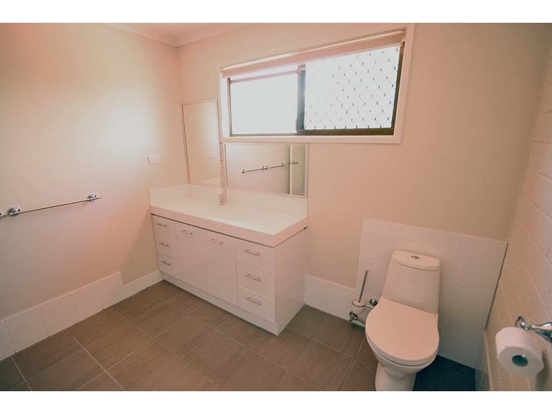 2/136 Bryants Road, Shailer Park QLD 4128