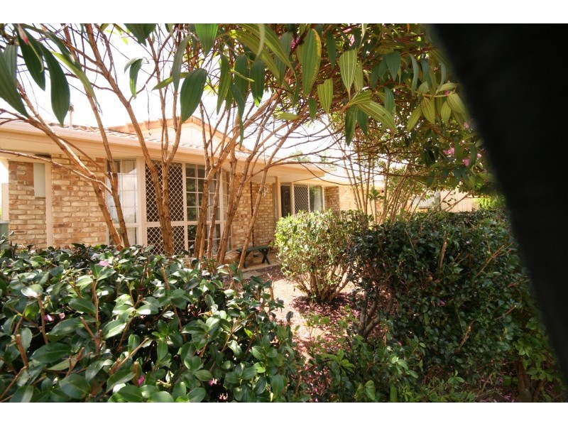 52 John Paul Drive, Daisy Hill QLD 4127