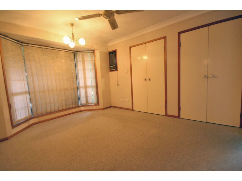 52 John Paul Drive, Daisy Hill QLD 4127