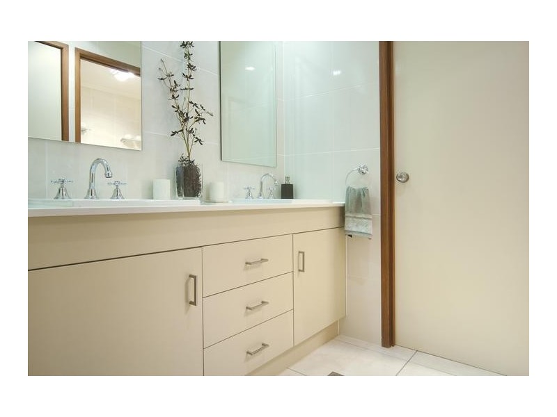 17 Penelope Drive, Cornubia QLD 4130